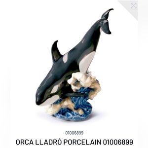 This Lladro is a testament to the beauty of the ocean's most majestic creature.